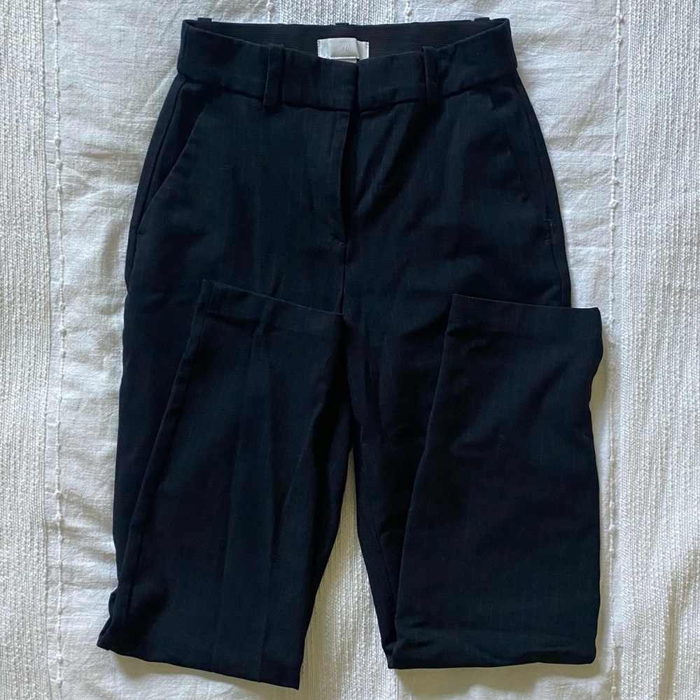 Pinstripe Slim Fit Black High Rise Trouser Pants (Size 2) - H&M - Office Chic!